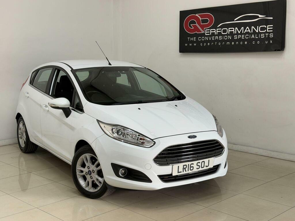 Ford Fiesta 1.25 Zetec Euro 6 White