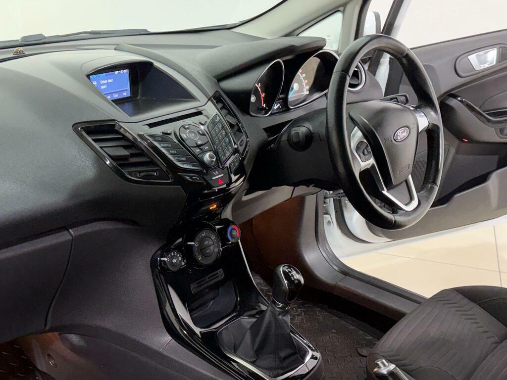 Ford Fiesta 1.25 Zetec Euro 6 White #2