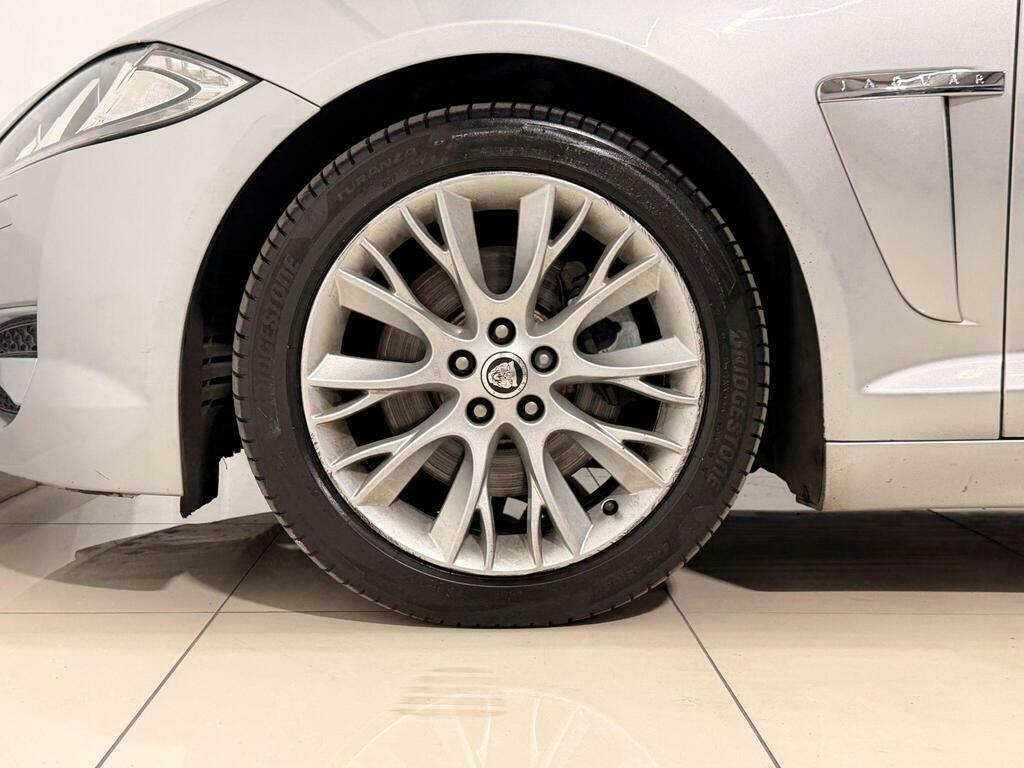 Jaguar XF 3.0D V6 Premium Luxury Grey #83
