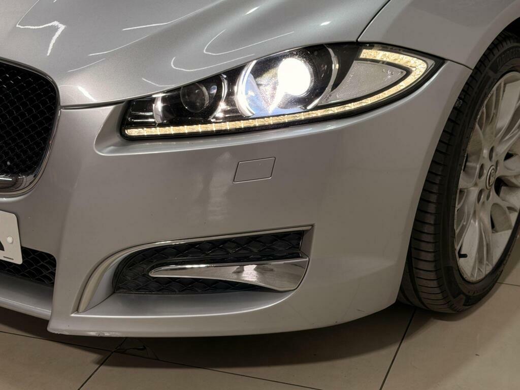 Jaguar XF 3.0D V6 Premium Luxury Grey #29