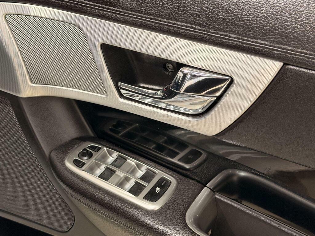 Jaguar XF 3.0D V6 Premium Luxury Grey #71