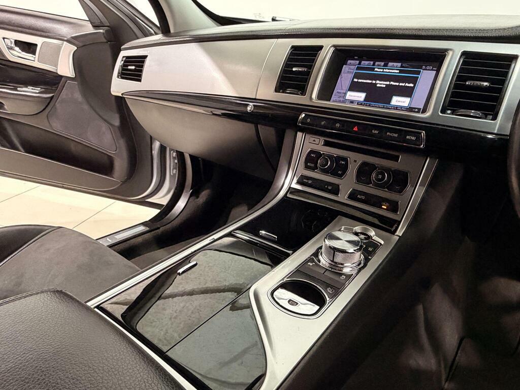 Jaguar XF 3.0D V6 Premium Luxury Grey #49