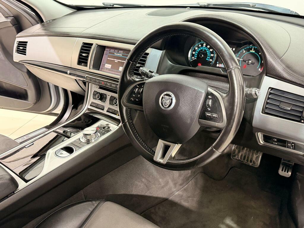 Jaguar XF 3.0D V6 Premium Luxury Grey #54