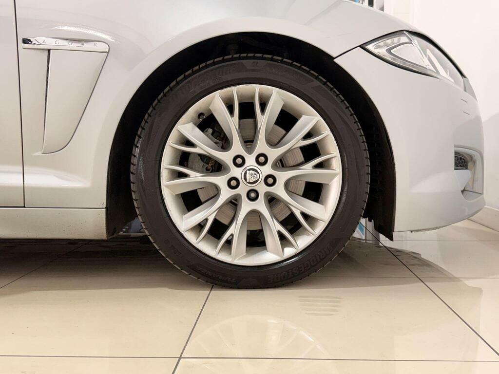 Jaguar XF 3.0D V6 Premium Luxury Grey #86