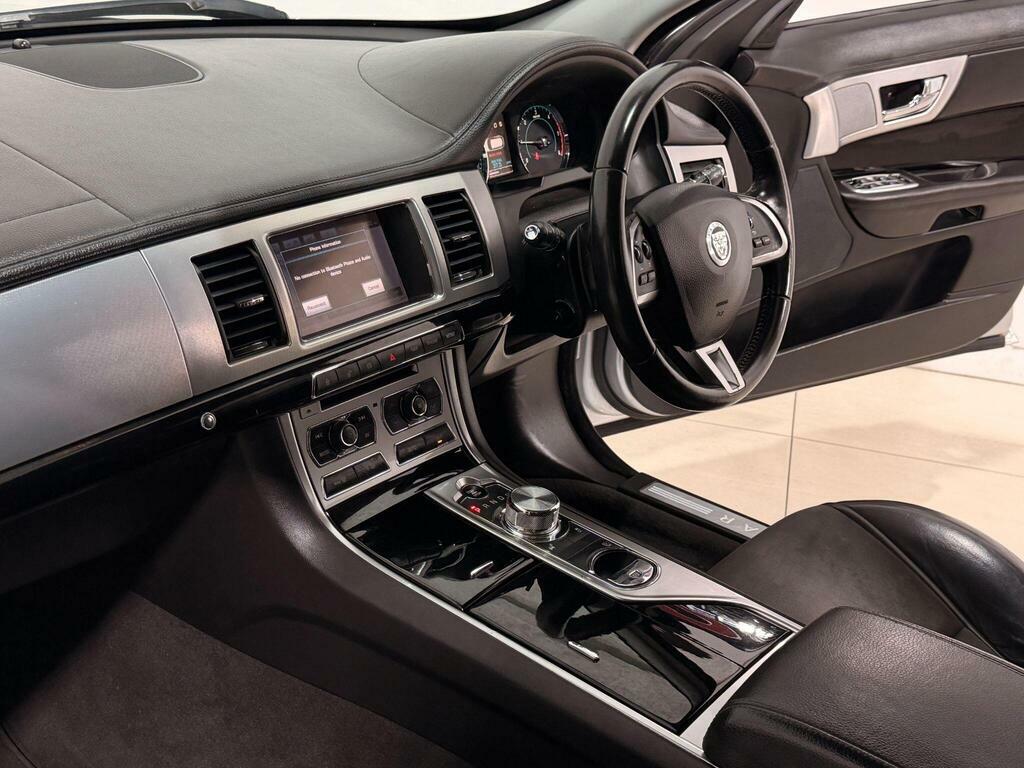 Jaguar XF 2.2D Sport Sportbrake Euro 5 S S Silver #2