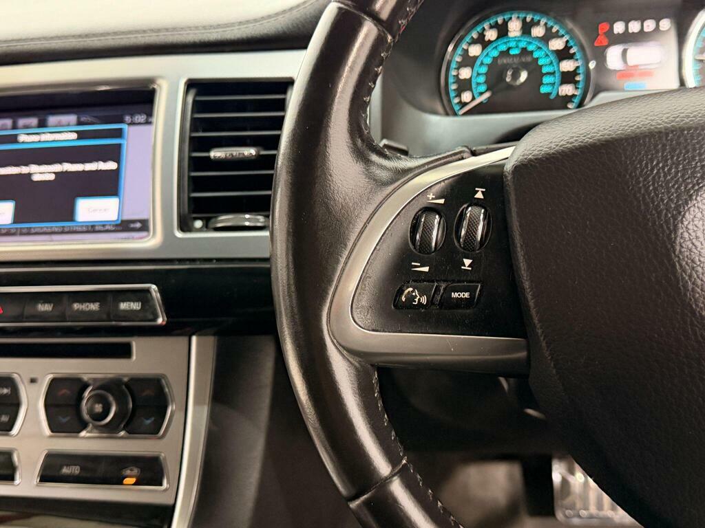 Jaguar XF 3.0D V6 Premium Luxury Grey #42