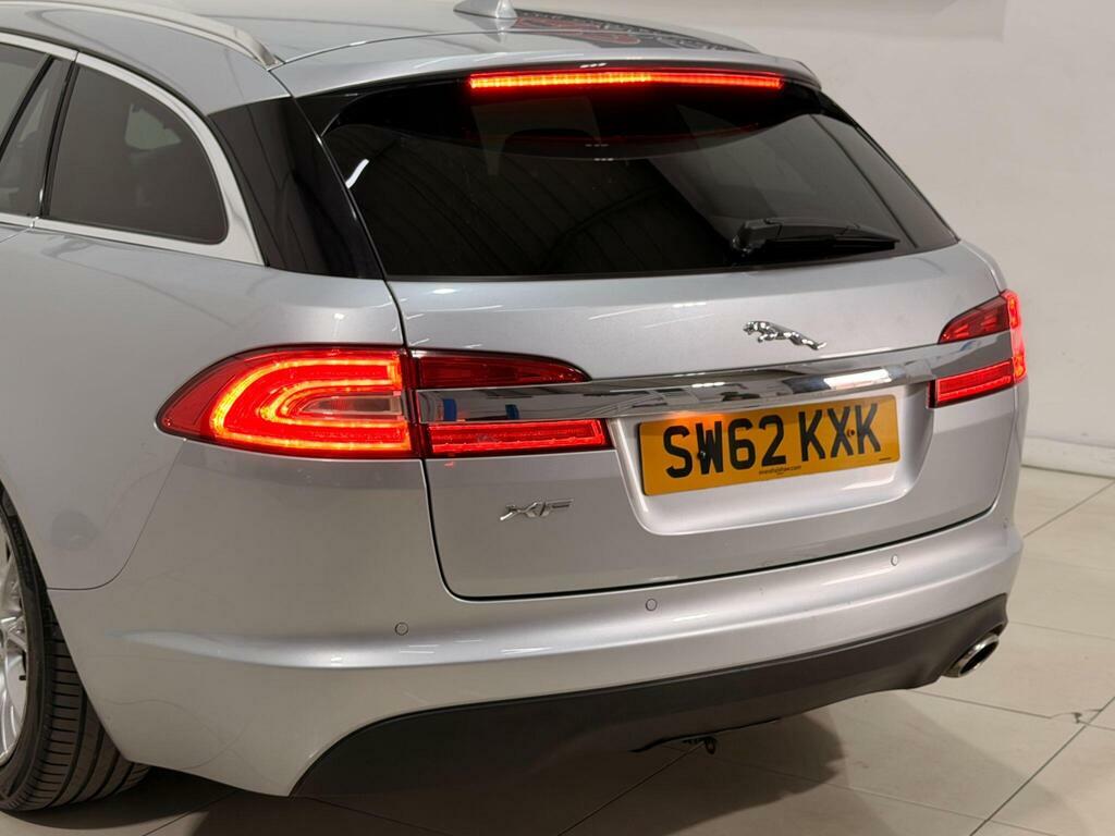Jaguar XF 3.0D V6 Premium Luxury Grey #32