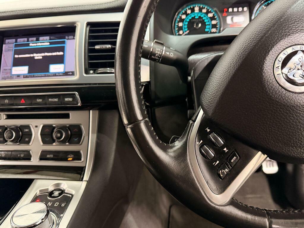 Jaguar XF 3.0D V6 Premium Luxury Grey #45