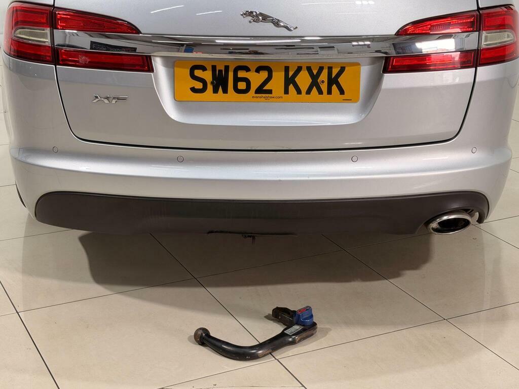 Jaguar XF 3.0D V6 Premium Luxury Grey #23