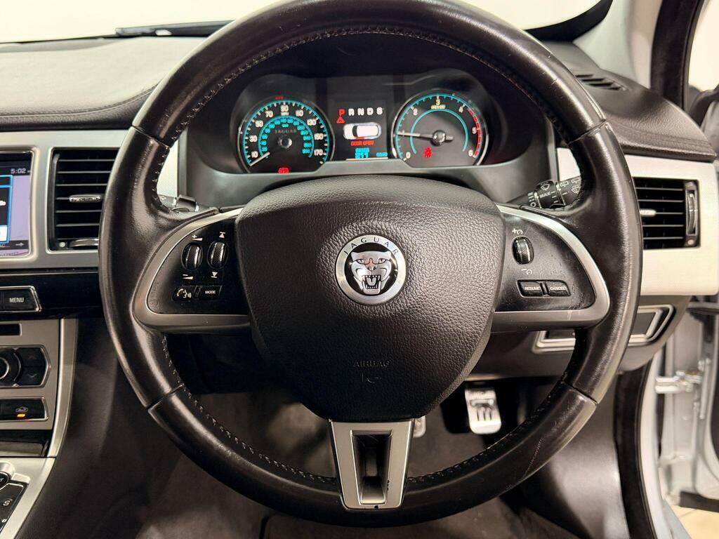Jaguar XF 3.0D V6 Premium Luxury Grey #43