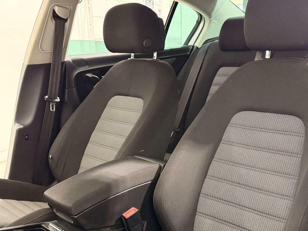 Volkswagen Passat 1.6 Se Tdi Bluemotion Technology 104 Bhp Grey #57