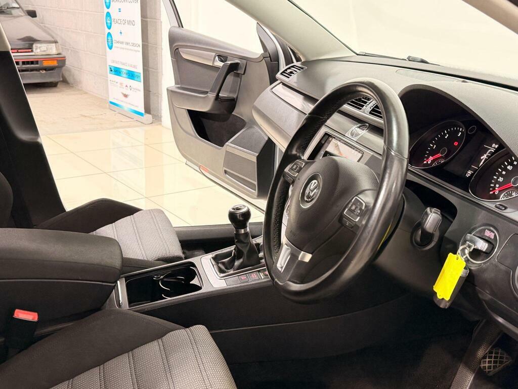 Volkswagen Passat 1.6 Se Tdi Bluemotion Technology 104 Bhp Grey #33