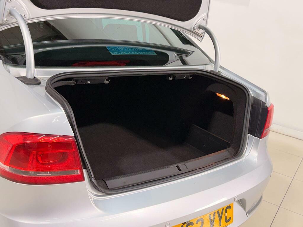 Volkswagen Passat 1.6 Se Tdi Bluemotion Technology 104 Bhp Grey #77