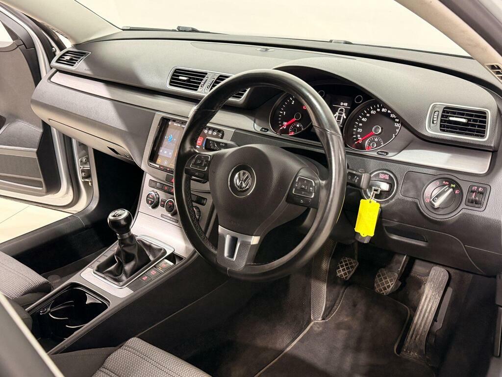 Volkswagen Passat 1.6 Se Tdi Bluemotion Technology 104 Bhp Grey #29