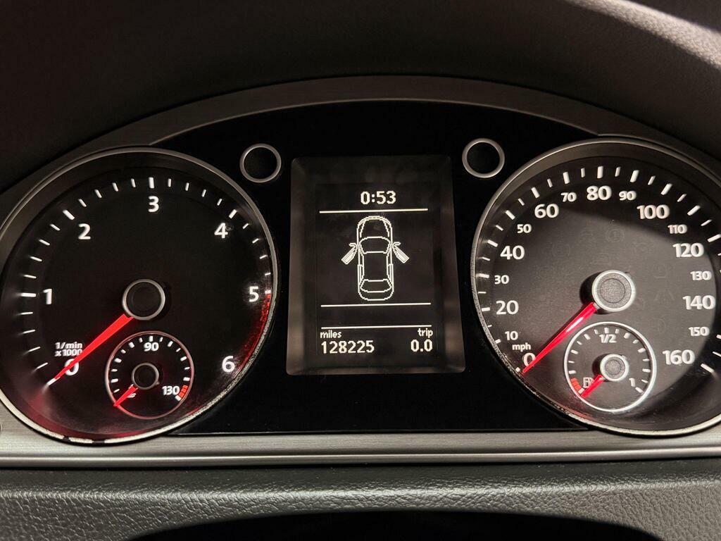 Volkswagen Passat 1.6 Se Tdi Bluemotion Technology 104 Bhp Grey #42