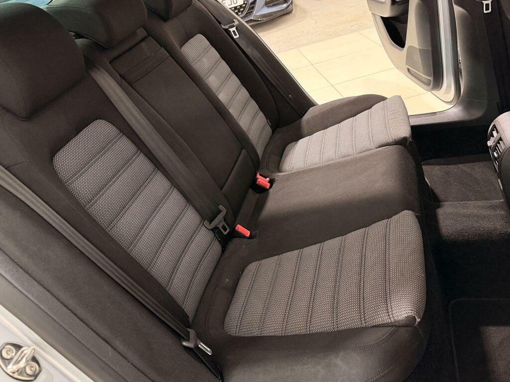 Volkswagen Passat 1.6 Se Tdi Bluemotion Technology 104 Bhp Grey #68