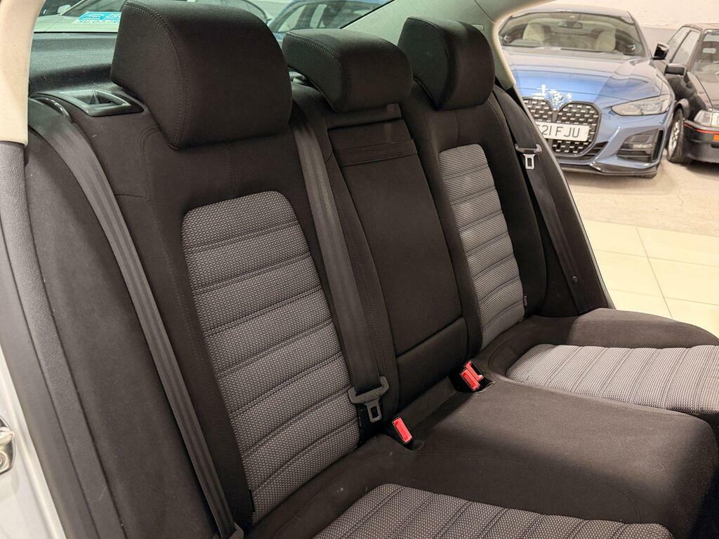 Volkswagen Passat 1.6 Se Tdi Bluemotion Technology 104 Bhp Grey #62