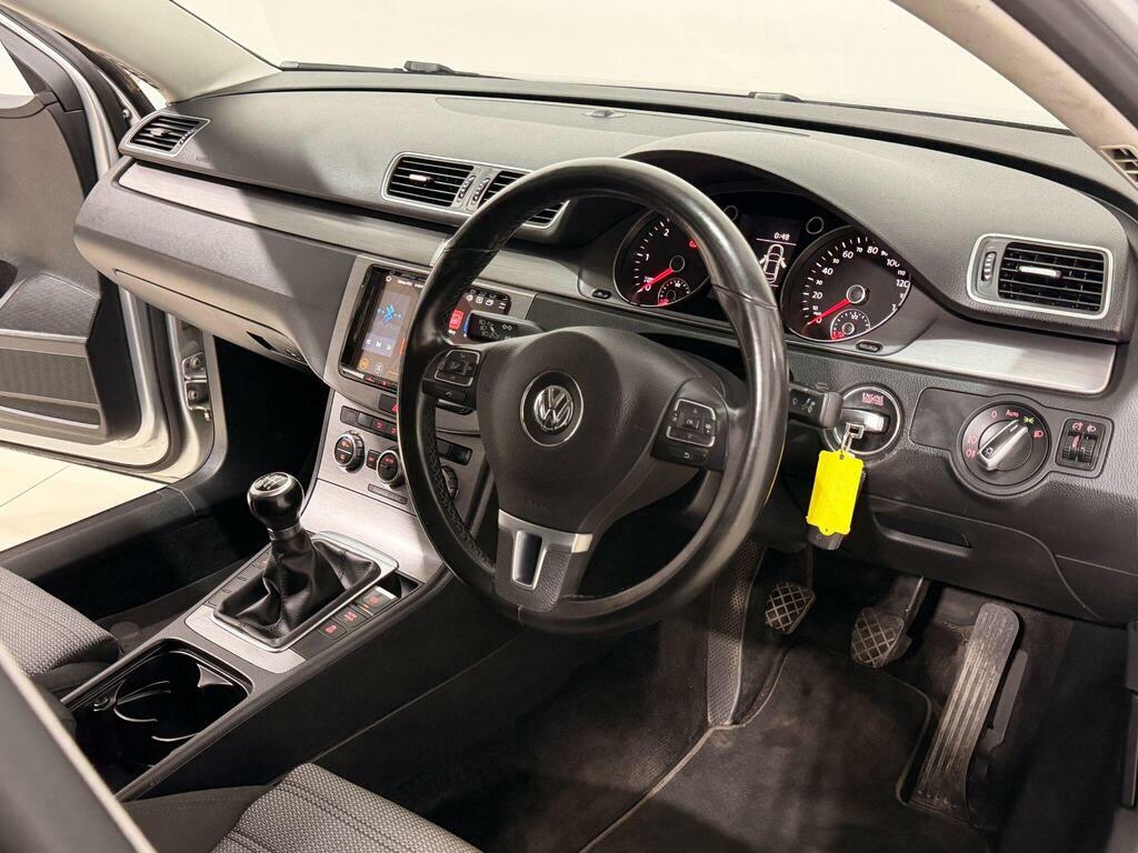 Volkswagen Passat 1.6 Se Tdi Bluemotion Technology 104 Bhp Grey #31