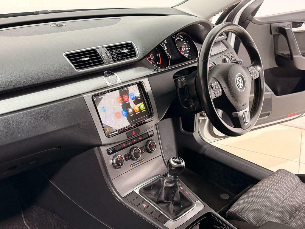 Volkswagen Passat 1.6 Se Tdi Bluemotion Technology 104 Bhp Grey #30
