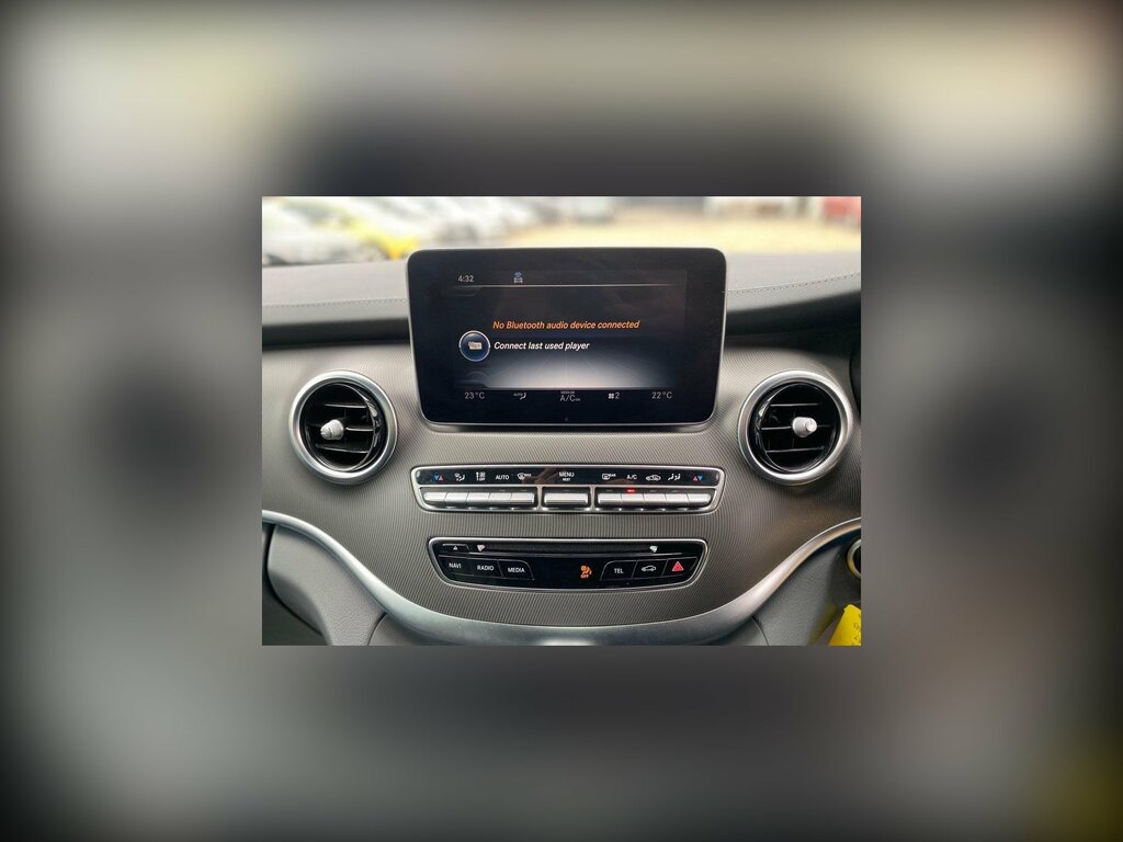 Mercedes-Benz V Class V220d Amg Line Black #22