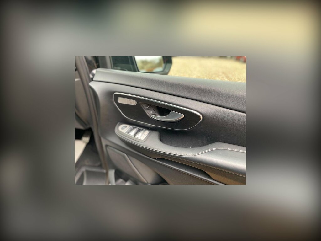 Mercedes-Benz V Class V220d Amg Line Black #32