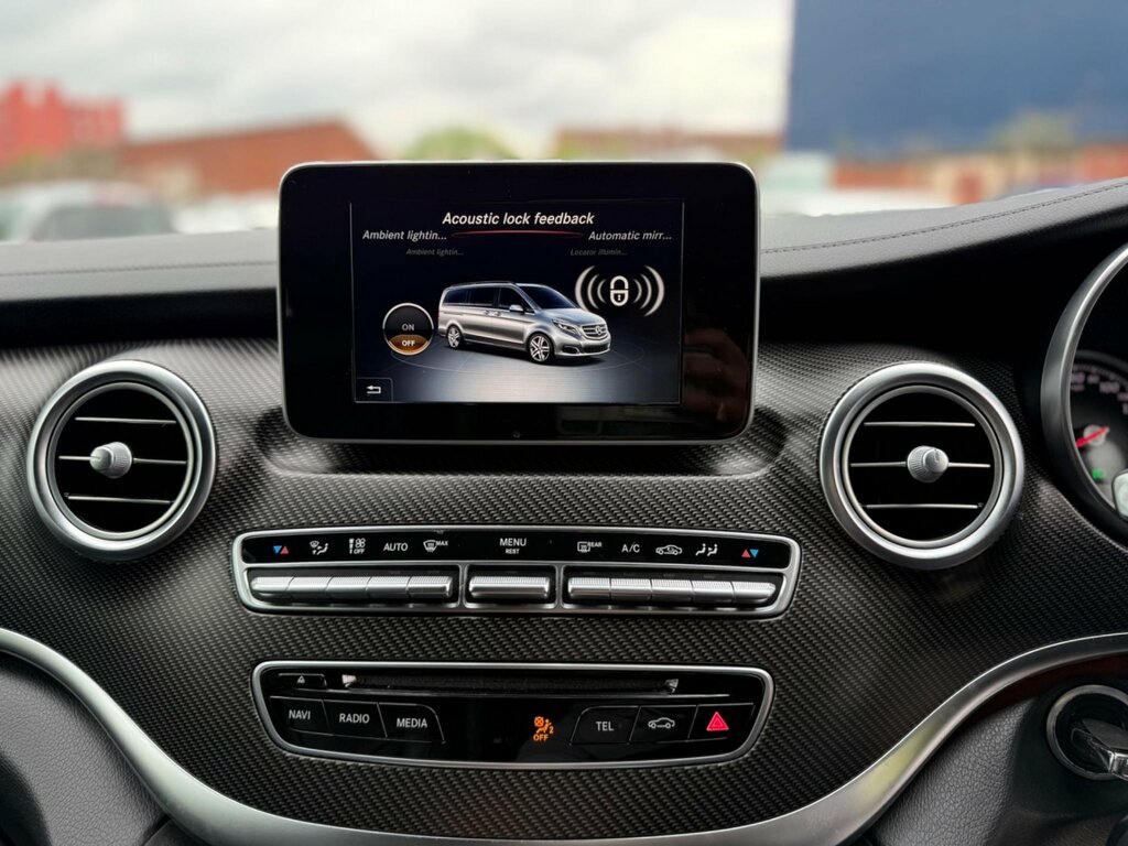 Mercedes-Benz V Class V220 Se Bluetec Black #37