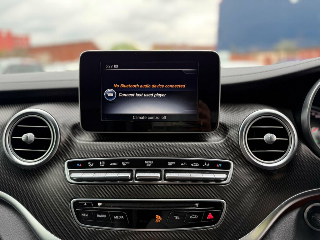 Mercedes-Benz V Class V220 Se Bluetec Black #33