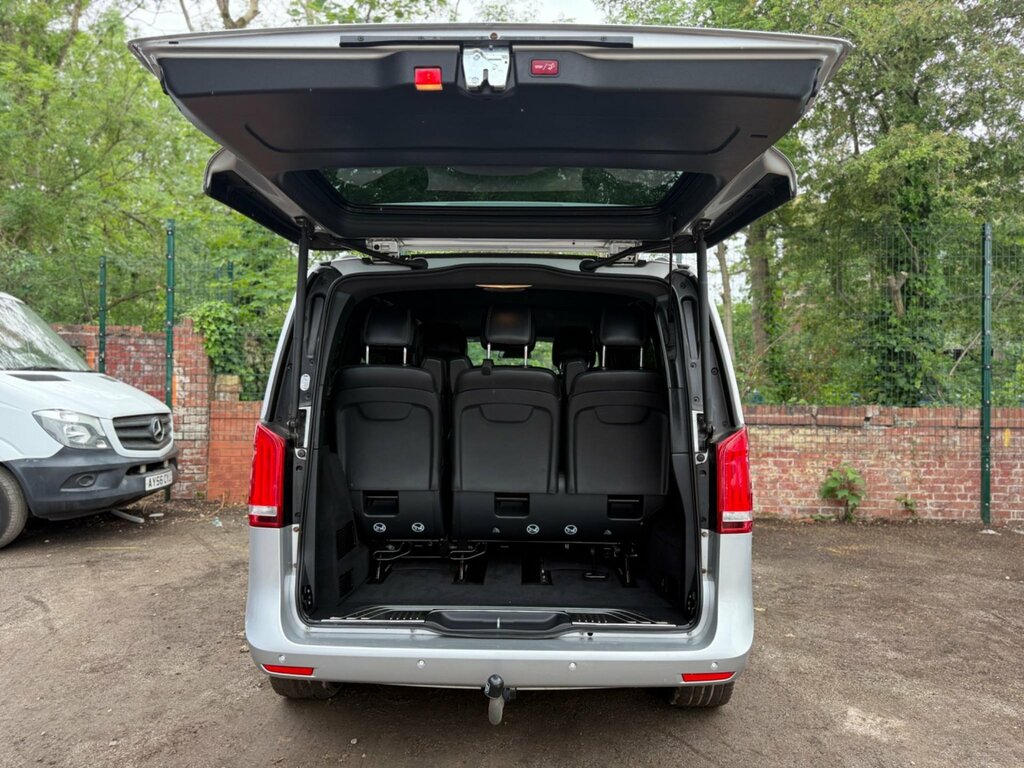 Mercedes-Benz V Class V220 Se Bluetec Black #8