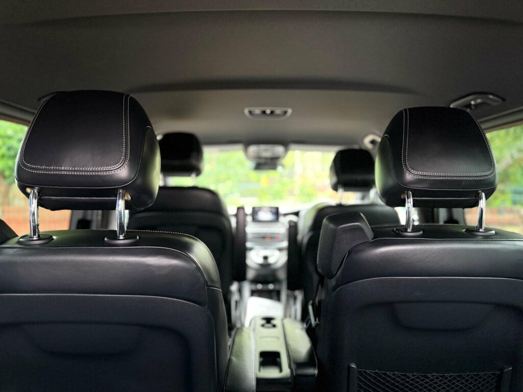 Mercedes-Benz V Class V220 Se Bluetec Black #22