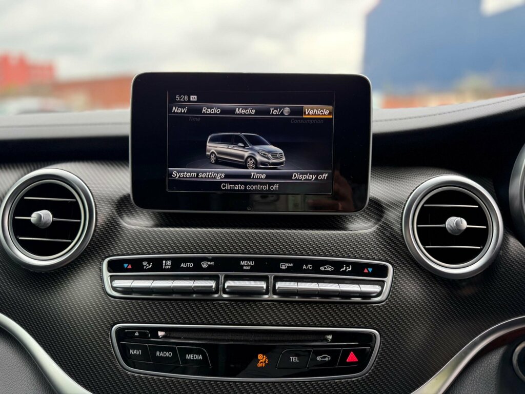 Mercedes-Benz V Class V220 Se Bluetec Black #30