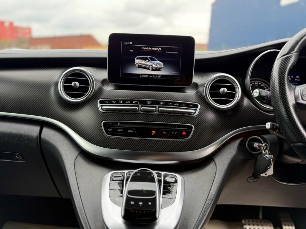 Mercedes-Benz V Class V220 Se Bluetec Black #31