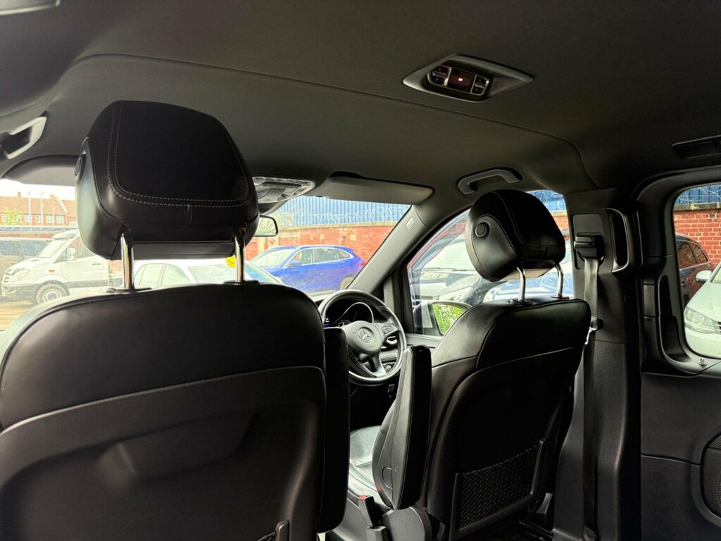 Mercedes-Benz V Class V220 Se Bluetec Black #18