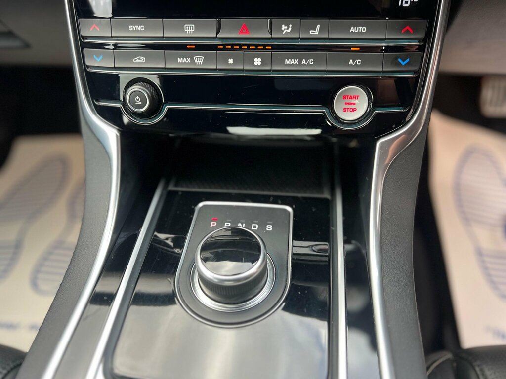 Jaguar XF Xf V6 S D Blue #17