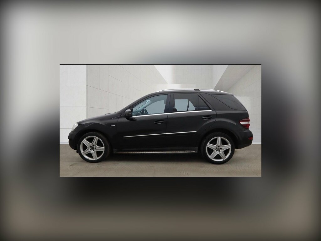 Mercedes-Benz M Class 3.0 Ml300 Cdi V6 Blueefficiency Sport G-tronic 4Wd Black #3