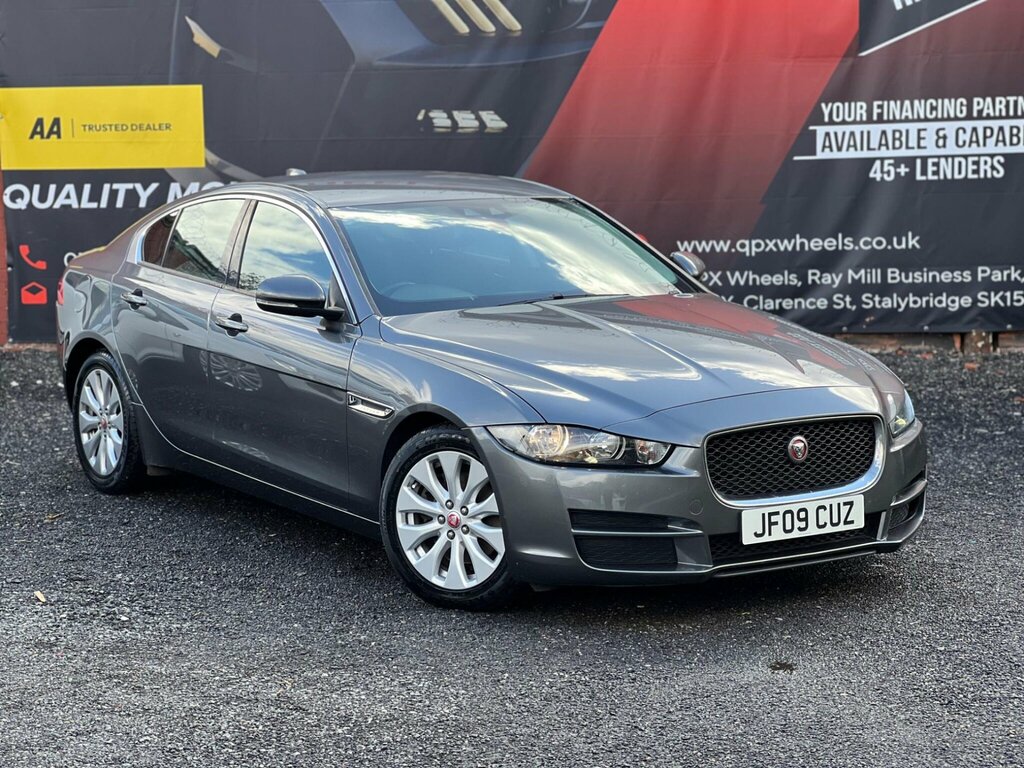Jaguar XE 2.0D Se Euro 6 Ss Grey