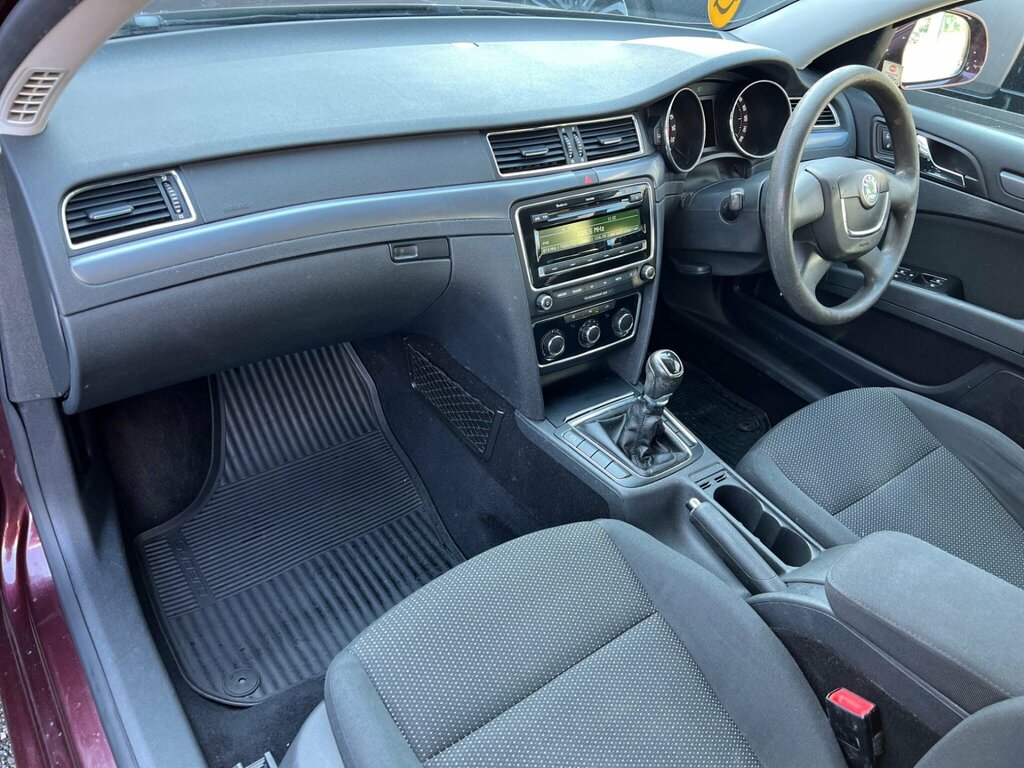 Skoda Superb 2013 2.0 Elegance Tdi Cr Dsg 140 Bhp Grey #15