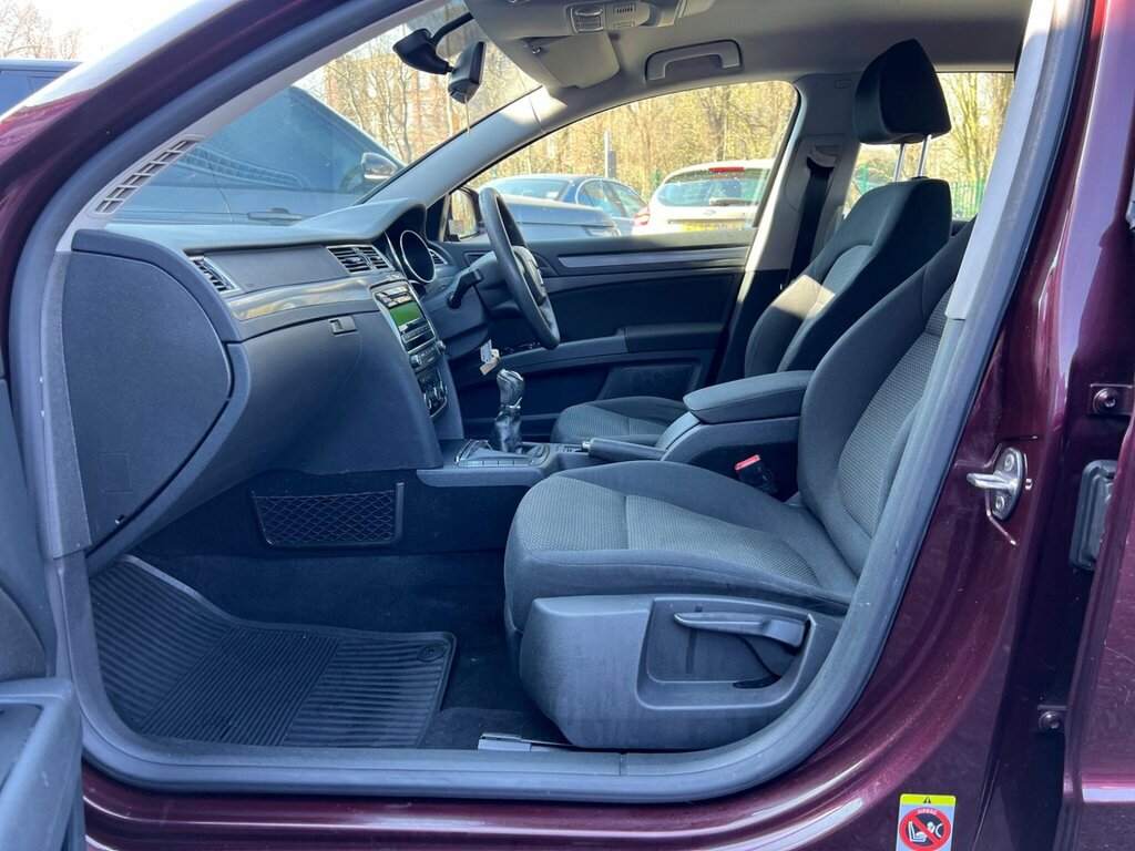 Skoda Superb 2013 2.0 Elegance Tdi Cr Dsg 140 Bhp Grey #28