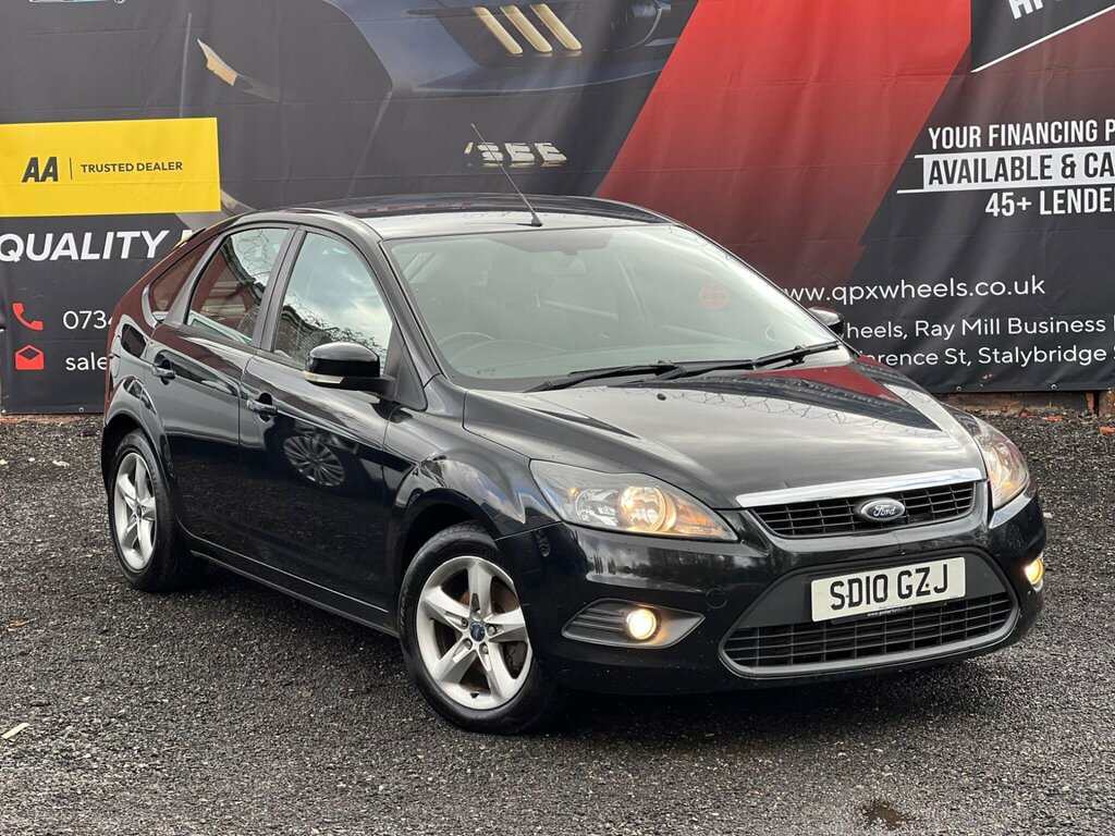 Ford Focus 2.0 Titanium Hatchback 169 Gkm Red #1