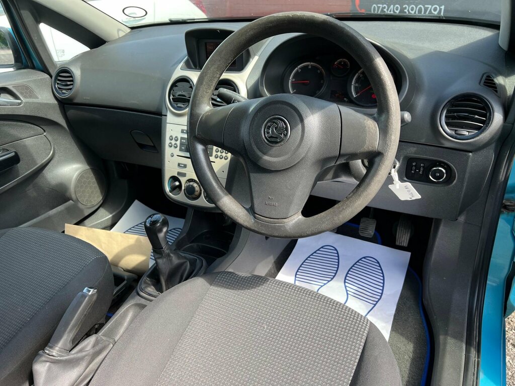 Vauxhall Corsa 1.4L Exclusiv Ac 98 Bhp Blue #29