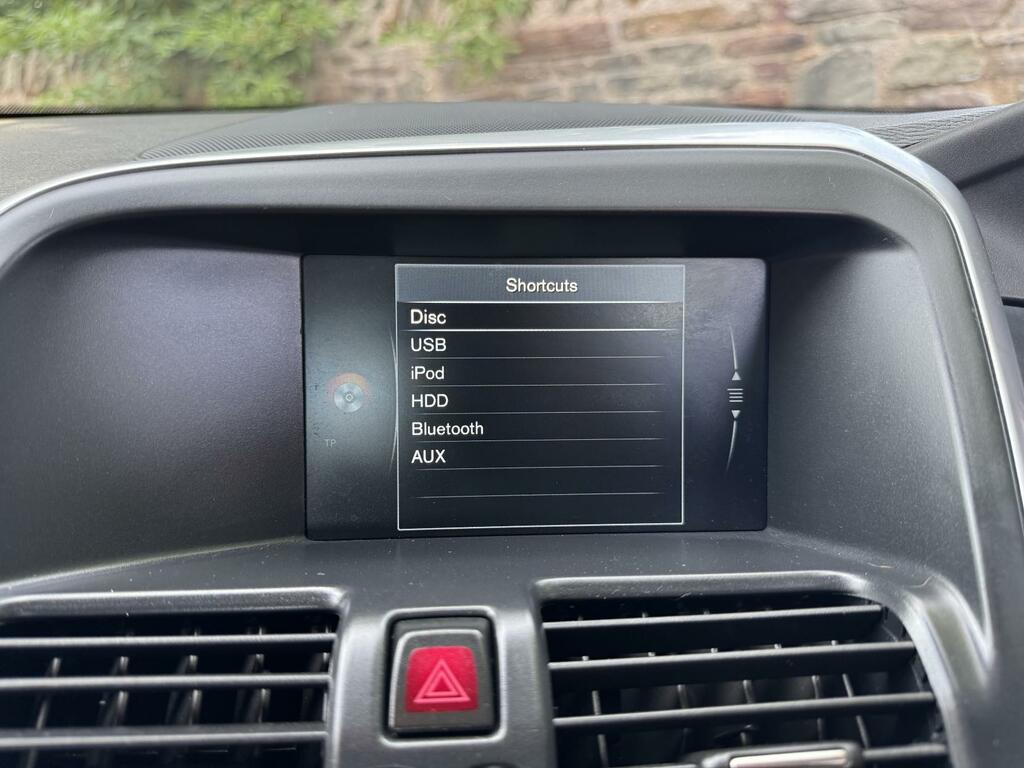 Volvo XC60 4X4 2.4 D5 Se Lux Nav Geartronic Awd Euro 5 2 Silver #22