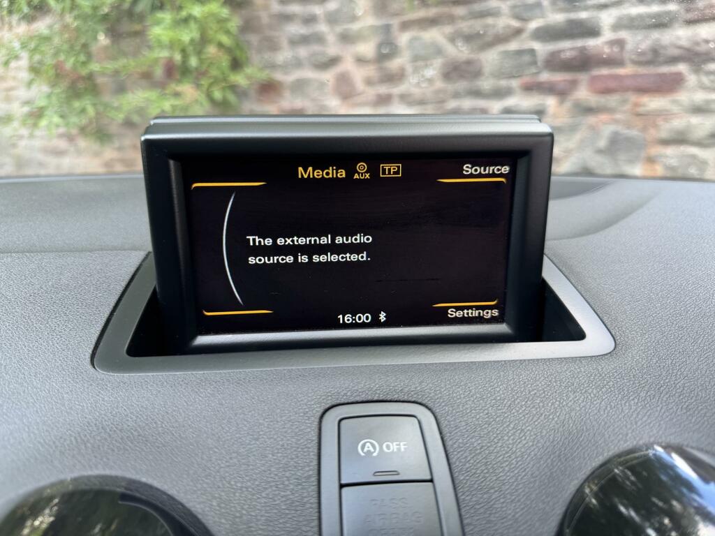 Audi A1 1.4 Tfsi Sport 122 Bhp White #17