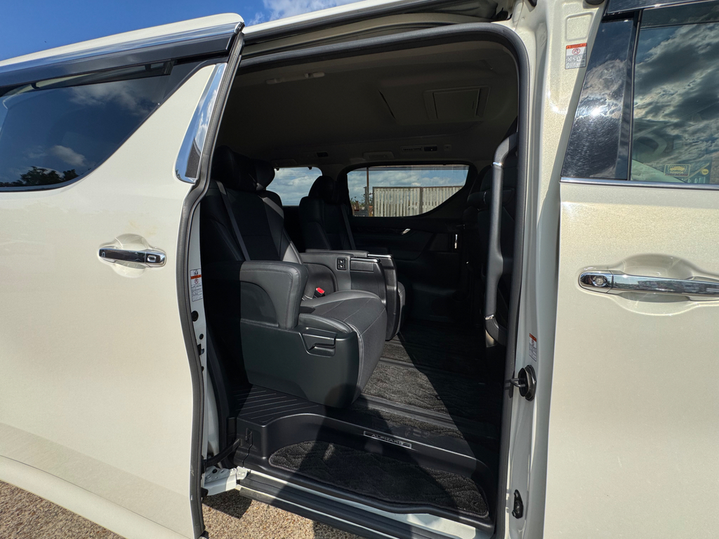 Toyota Alphard Mpv Grey #53