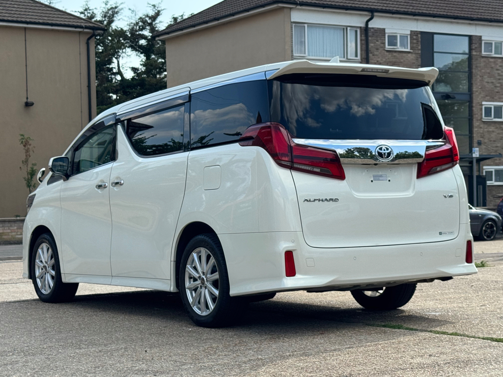 Toyota Alphard Mpv White #4