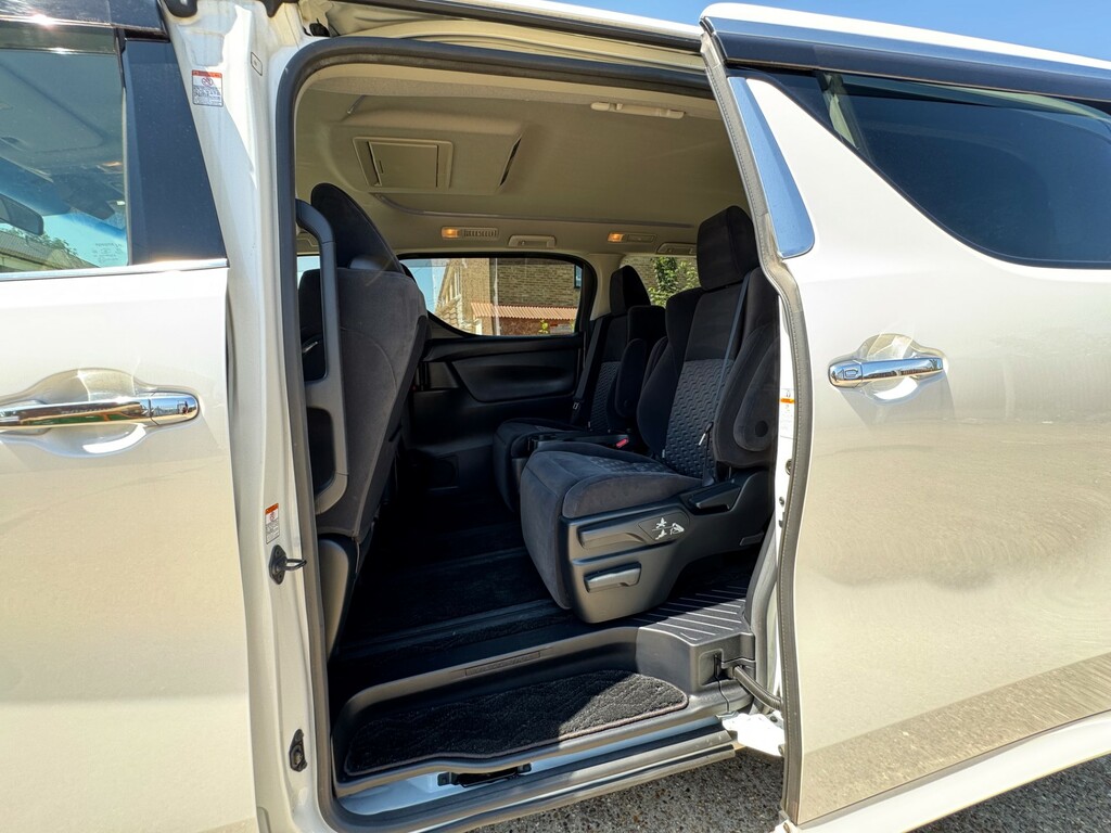 Toyota Vellfire Velfire Black #23