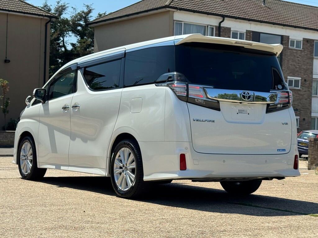 Toyota Vellfire Mpv White #4