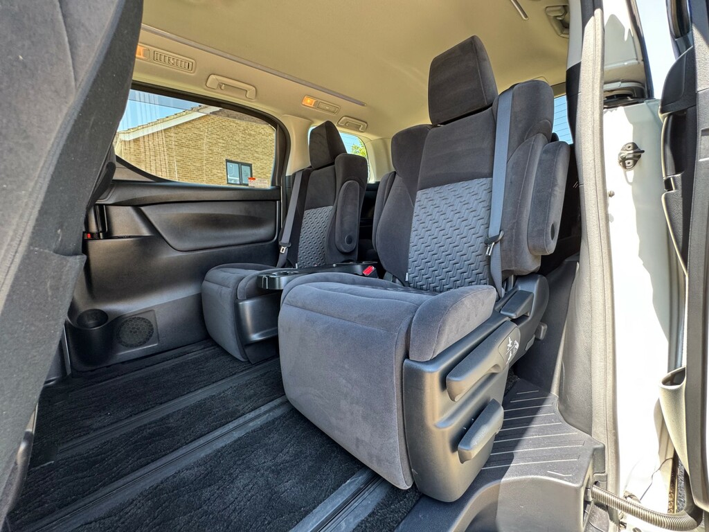 Toyota Vellfire Velfire Black #27