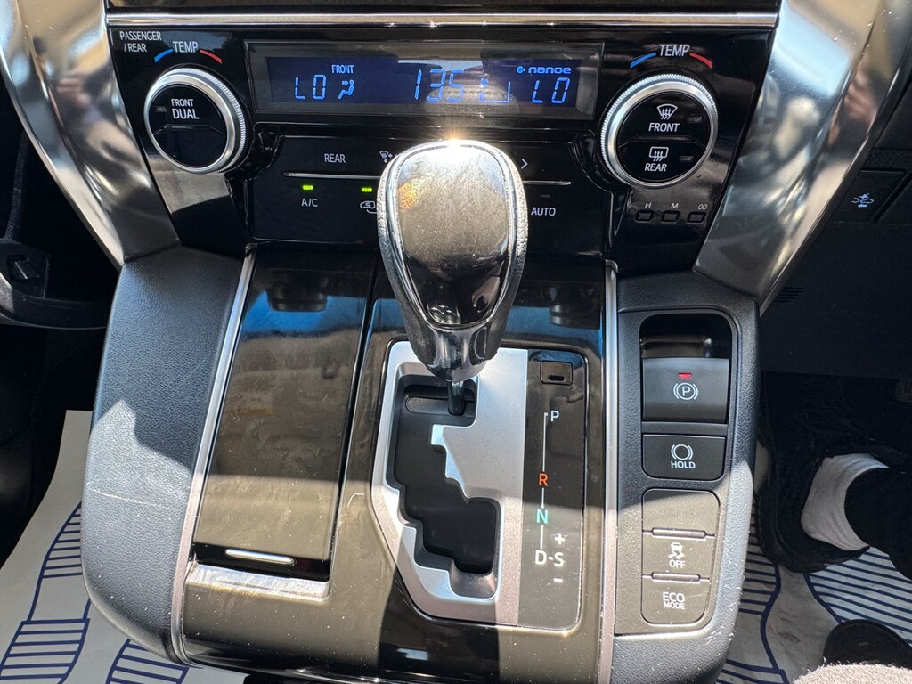 Toyota Vellfire Velfire Black #47