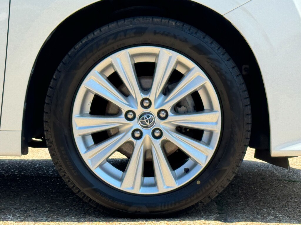 Toyota Vellfire Velfire Black #82