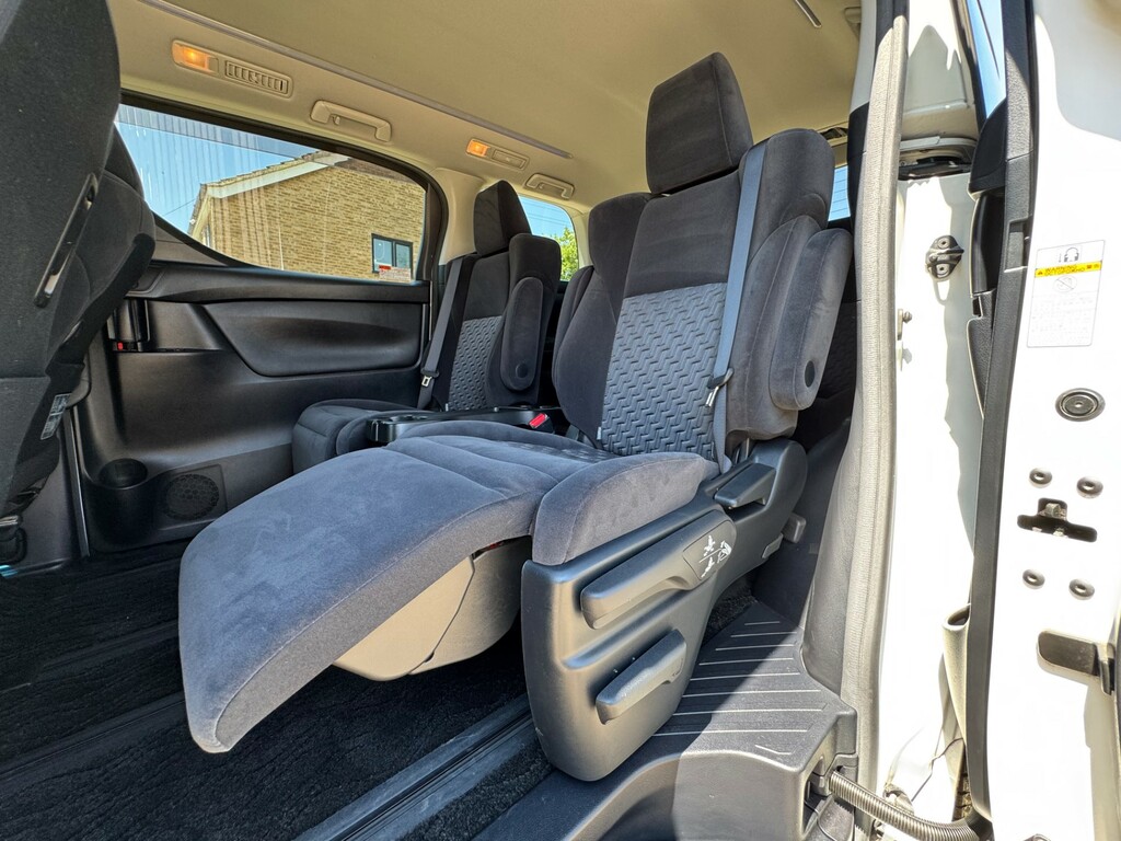 Toyota Vellfire Velfire Black #25