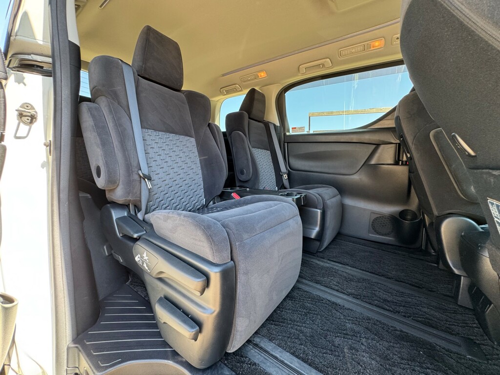 Toyota Vellfire Velfire Black #28
